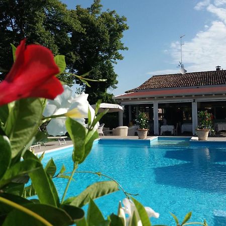 Relais Villa Roncuzzi Русси Экстерьер фото