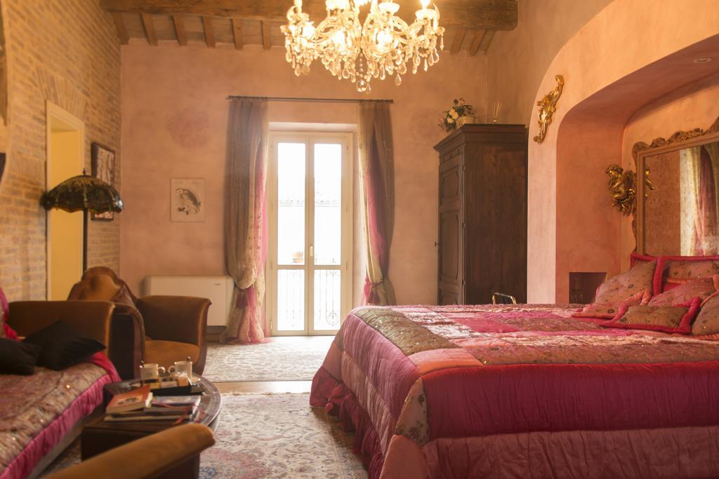 Relais Villa Roncuzzi Русси Экстерьер фото