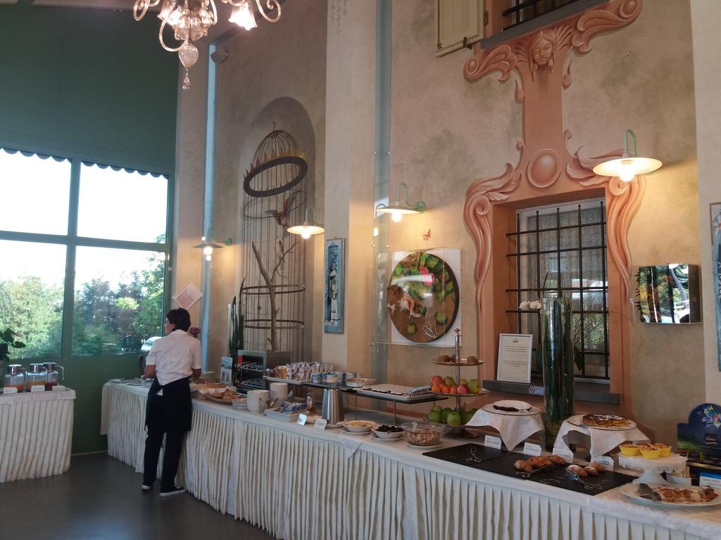 Relais Villa Roncuzzi Русси Экстерьер фото