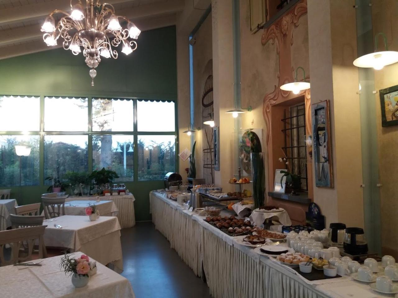 Relais Villa Roncuzzi Русси Экстерьер фото